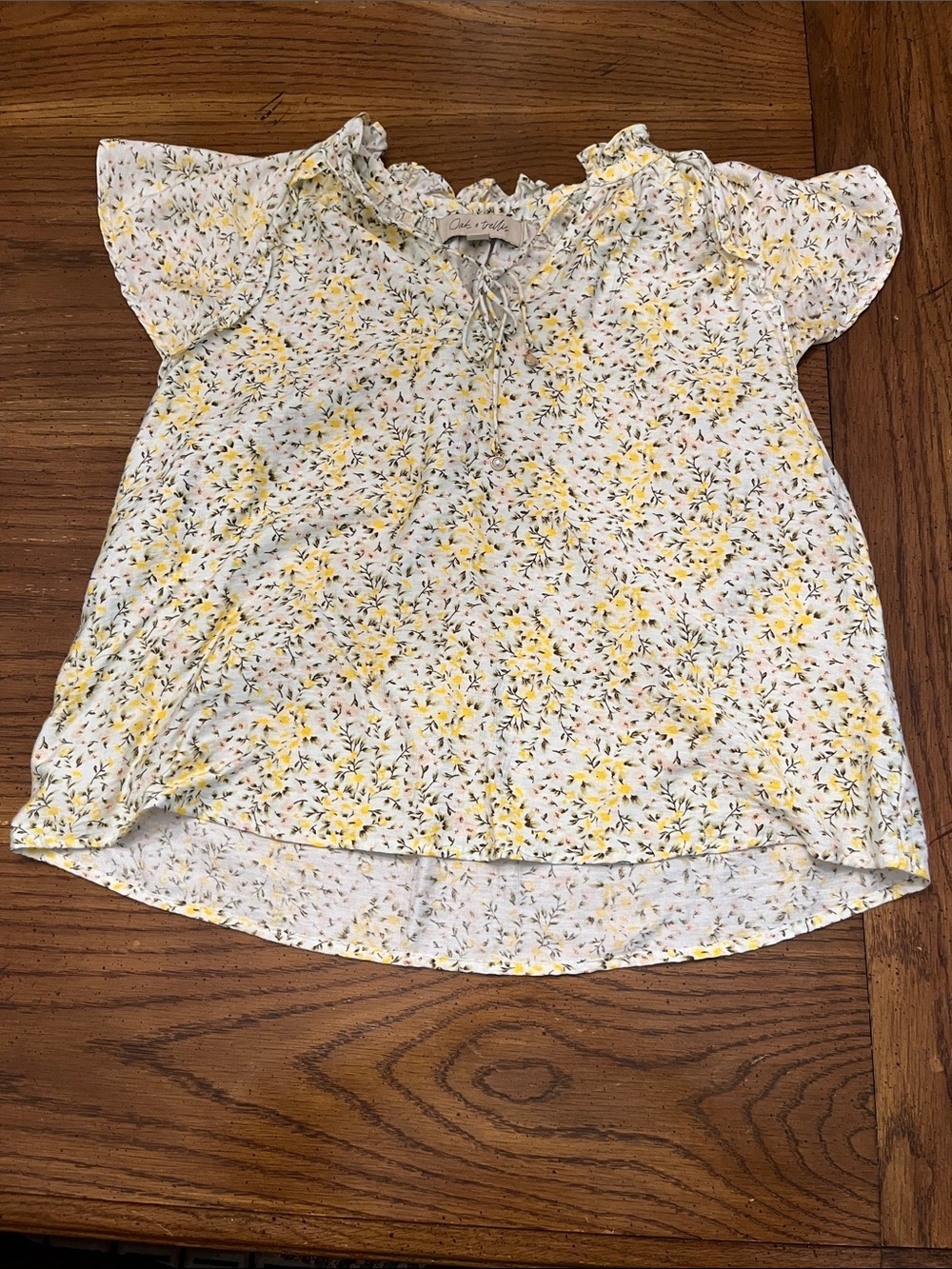 Oak & Trellis Tie Front Embroidered Bouquet Blouse, size small